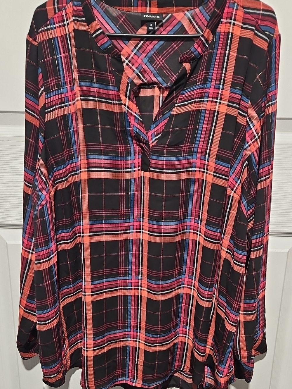 torrid Black & Coral Plaid V-Neck Long Sleeve Tank Top